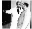 Luria_examining_patient.jpg